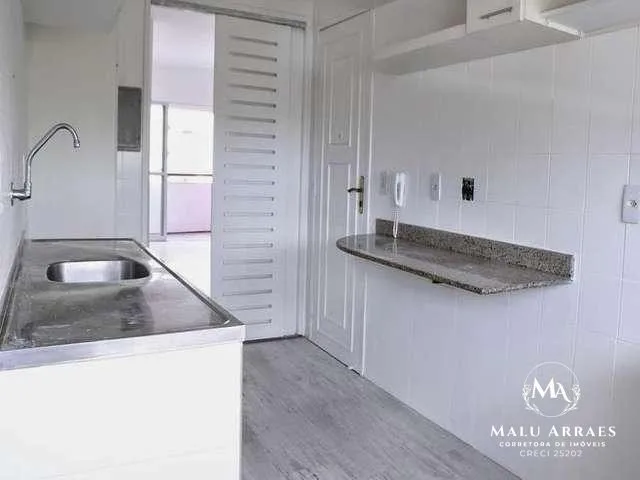 Apartamento reformado de 3 dormitorios en el barrio de Fátima - 4