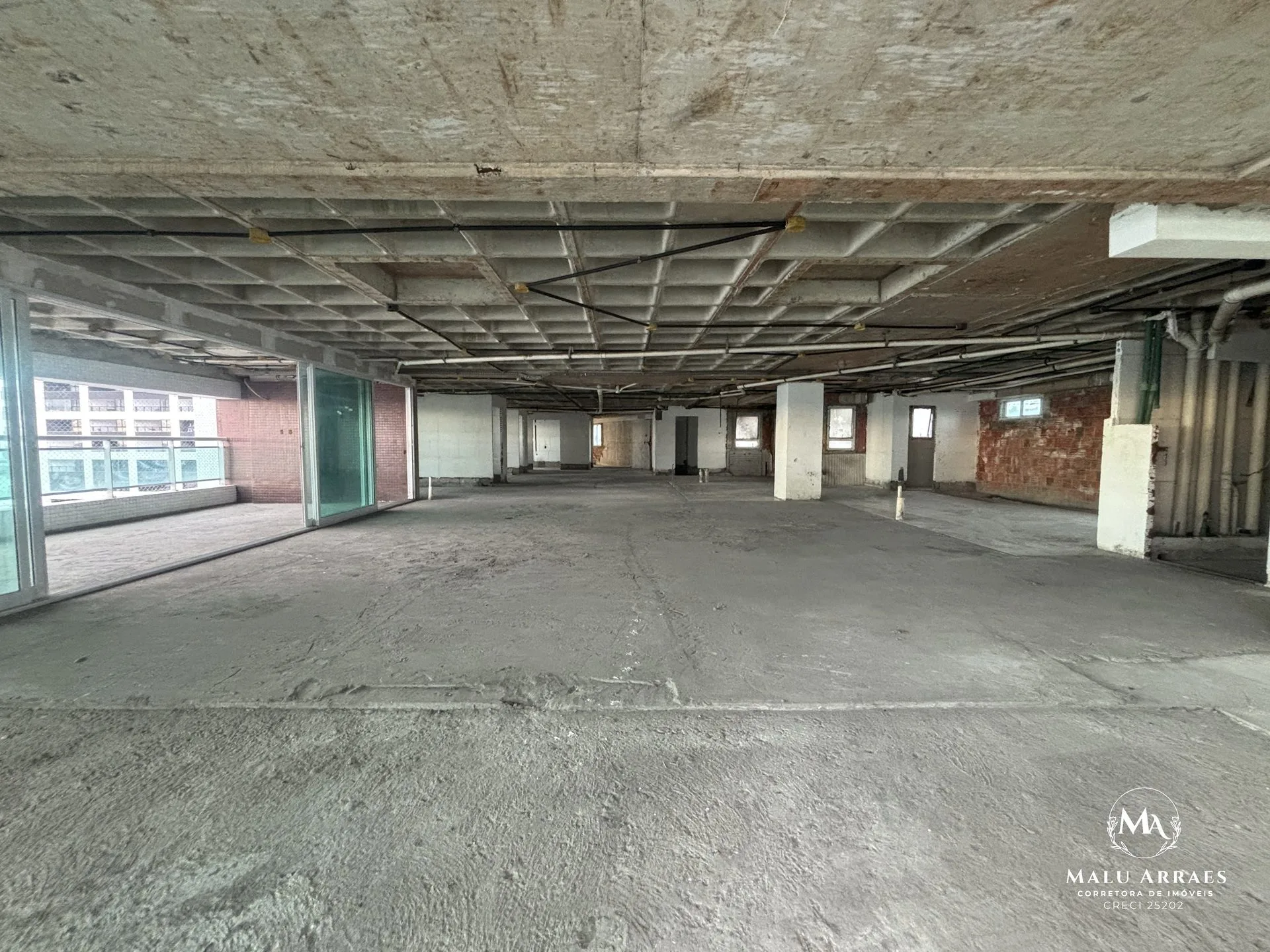 Apartamento exclusivo frente al mar en estado shell - 5